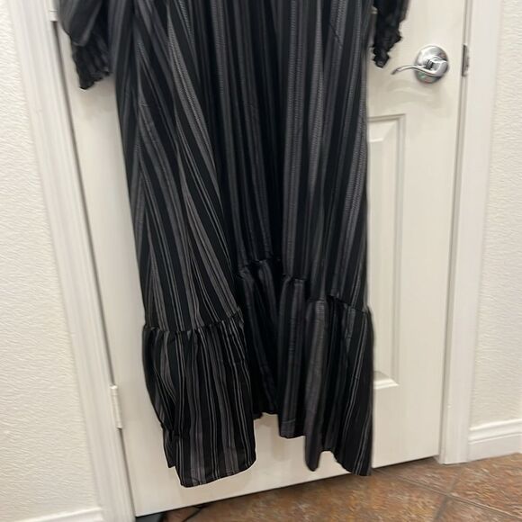 Terra & Sky Black Ruffled Tiered Dress Tie VNeck Long Bishop Sleeve Maxi Plus 3X - Picture 7 of 14